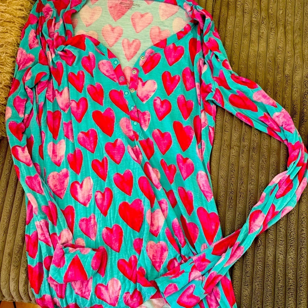 Posh Peanut Queen of Hearts long sleeved top - Medium like new